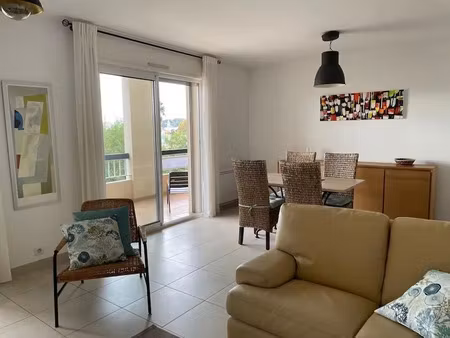 location appartement 3 pièces 77 m² à sanary-sur-mer (83110)