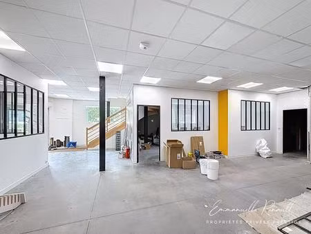 local d'activité de 700 m² aux portes de vannes · fort potentiel
