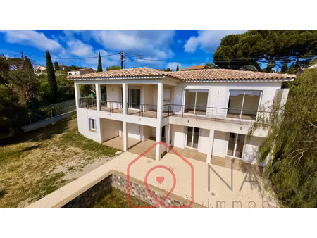vente maison 5 pièces 137 m² fréjus (83600)
