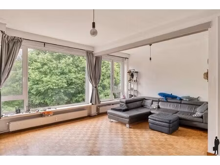 ruim en lichtrijk appartement met groen uitzicht op toplocatie