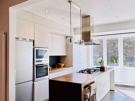 modern 1-slaapkamerappartement vlakbij boelaer park te koop