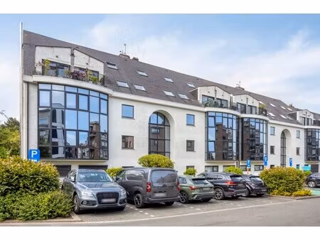 prachtig gerenoveerde duplex appartement gelegen te wemmel