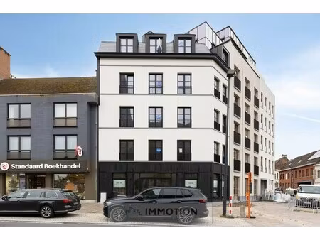 appartement op de 4e verdieping met 2 slaap- en 2 badkamers! hartje zwevegem