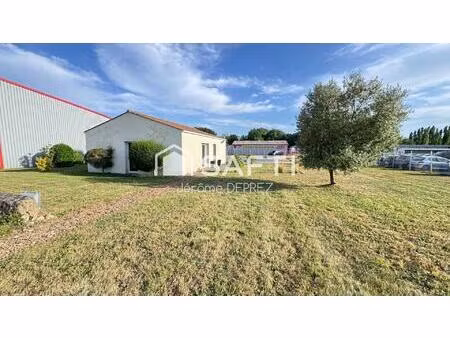 vente commerce 3 pièces 76 m² les magnils-reigniers (85400)