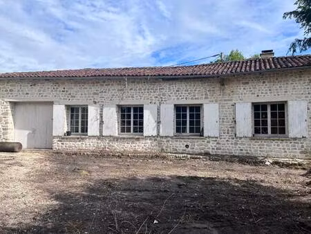 vente maison 4 pièces 95 m² montmoreau (16190)