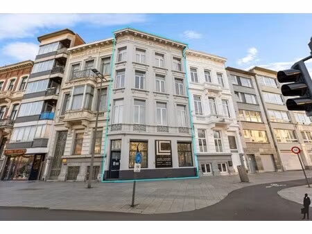 opbrengsteigendom op zeer centrale locatie.