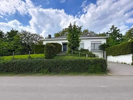 ruime gelijkvloerse villa met prachtige tuin op toplocatie in korbeek-lo