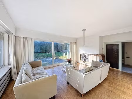 op te knappen villa in de simli-wijk te nieuwpoort