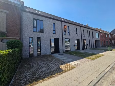 nieuwbouwwoning met 4 slaapkamers!