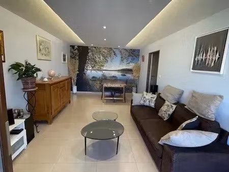 location appartement 4 pièces 80 m2 à fréjus