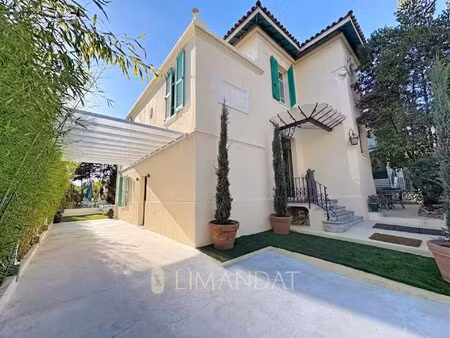 villa de luxe à vendre à cannes : 2 700 000 € | 280m²