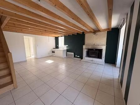 location maison 5 pièces 82m² coussay 86110