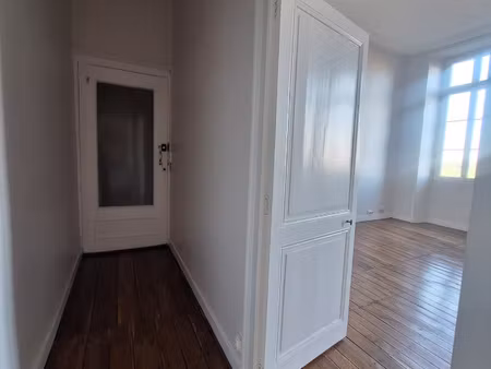 location appartement 3 pièces 70m² angouleme 16000