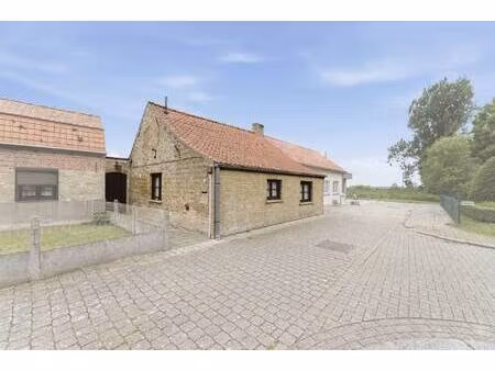 huis te koop in veurne met 1 slaapkamer
