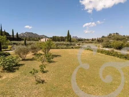 terrain de 2090 m2 - eygalières  france