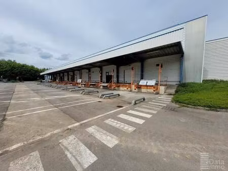 location entrepôt ferrieres 77164 3133m²