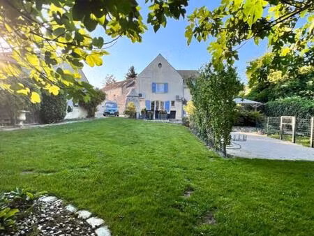 (95420) wy-dit-joli-village  maison de village 6 pièce(s) 160 m2  3 chambres  garage doubl