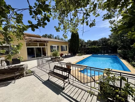 villa à vendre drôme provençale  région de grignan  calme  piscine  terrain de 3060m²