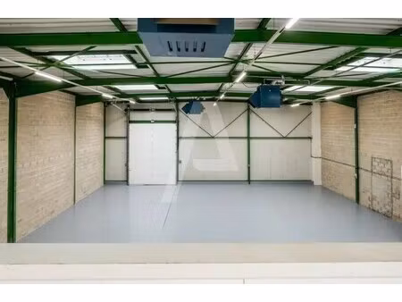 location entrepôt saint thibault des vignes 77400 600m² à 1587m²