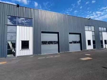 location local d’activités 182m²