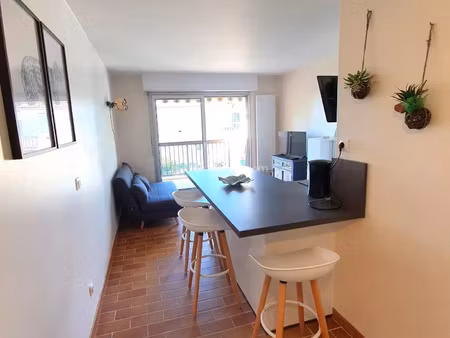 location appartement 1 pièces 26 m2 à roquebrune-sur-argens