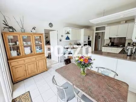 vente maison à granville (50400) : à vendre / 254m² granville