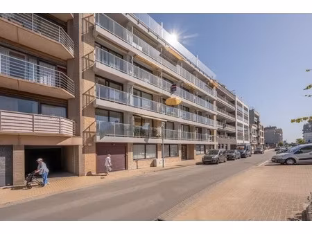 appartement te koop in zeebrugge met 2 slaapkamers