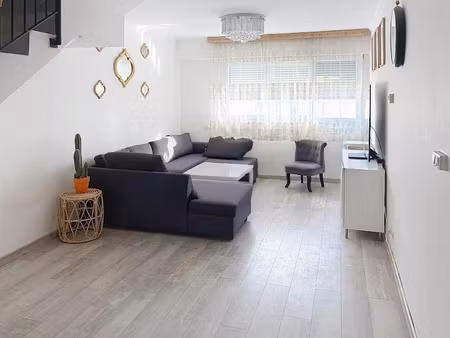 vente maison 4 pièces 106.07 m² à meyzieu (69330)  280 000 €