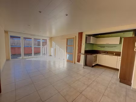 location appartement 3 pièces 65 m² à les bréseux (25120)