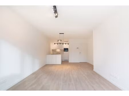 lichtrijk nieuwbouwappartement met 2 slaapkamers en terras