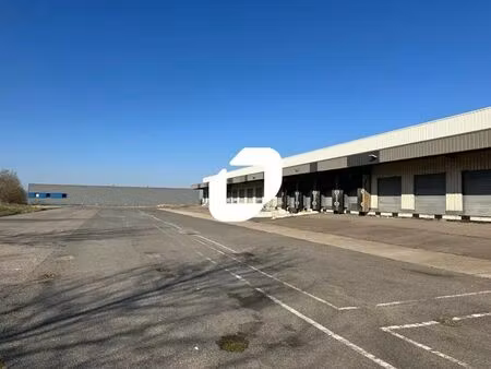 vente entrepôt 3 399 m²