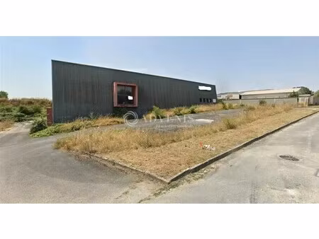 vente entrepôt fleac 16730 920m²