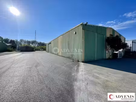 vente local d’activités 743m²