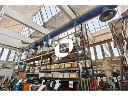 vente local d'activités 2 858 m²