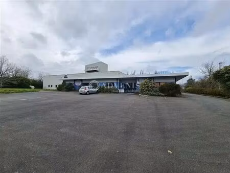 vente local d’activités plounevez moedec 22810 2612m²