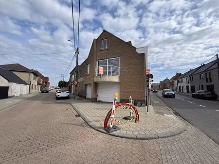 moorslede - lichtrijk duplex hoekappartement met terras en garage