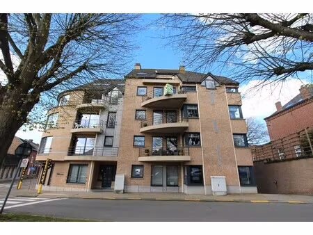 ruim appartement (124m²) met garage - prachtig gelegen