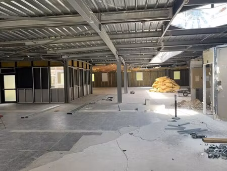vente local d’activités moussy le neuf 77230 700m²