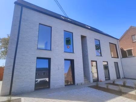 huis te koop in hooglede met 3 slaapkamers