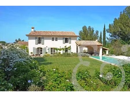 maison de luxe de 300 m2 en location eygalières  provence-alpes-côte d'azur