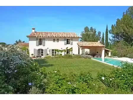 maison de luxe de 6 pièces en location à eygalières  france