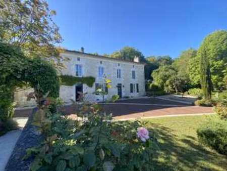 vente maison à mouthiers-sur-boëme (16440) : à vendre / 304m² mouthiers-sur-boëme