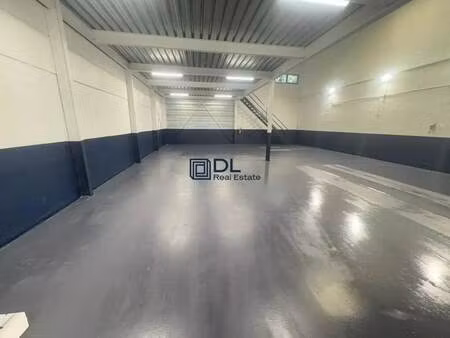 vente local d'activités 376 m²