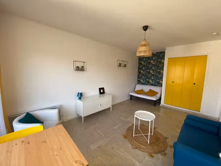 location appartement 1 pièce 30 m² à nîmes (30900)