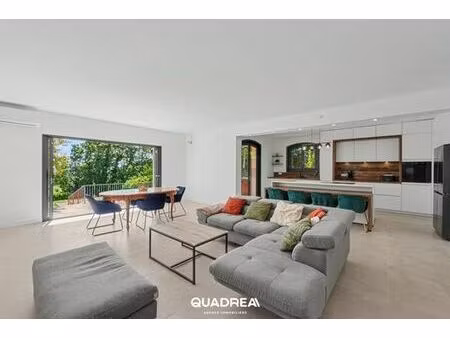 maison de luxe en vente à gratentour  france