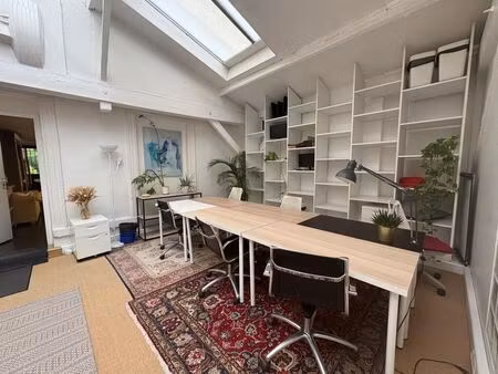 location bureau paris 75018 50m²