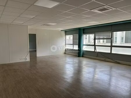 location bureaux 162 m² à 344 m²