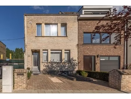 huis te koop in merksem met 3 slaapkamers