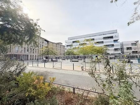 location bureaux 523 m² à 1 046 m²
