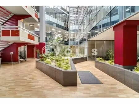 location bureaux 277 m² à 823 m²